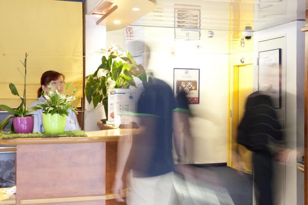 ホテル イビス バジェット ナルボンヌ エスト エクステリア 写真